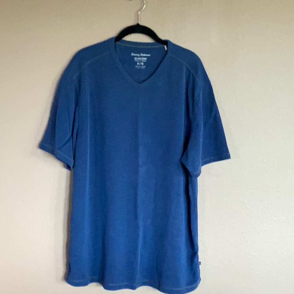Tommy Bahama Men's Blue V-Neck Shirt